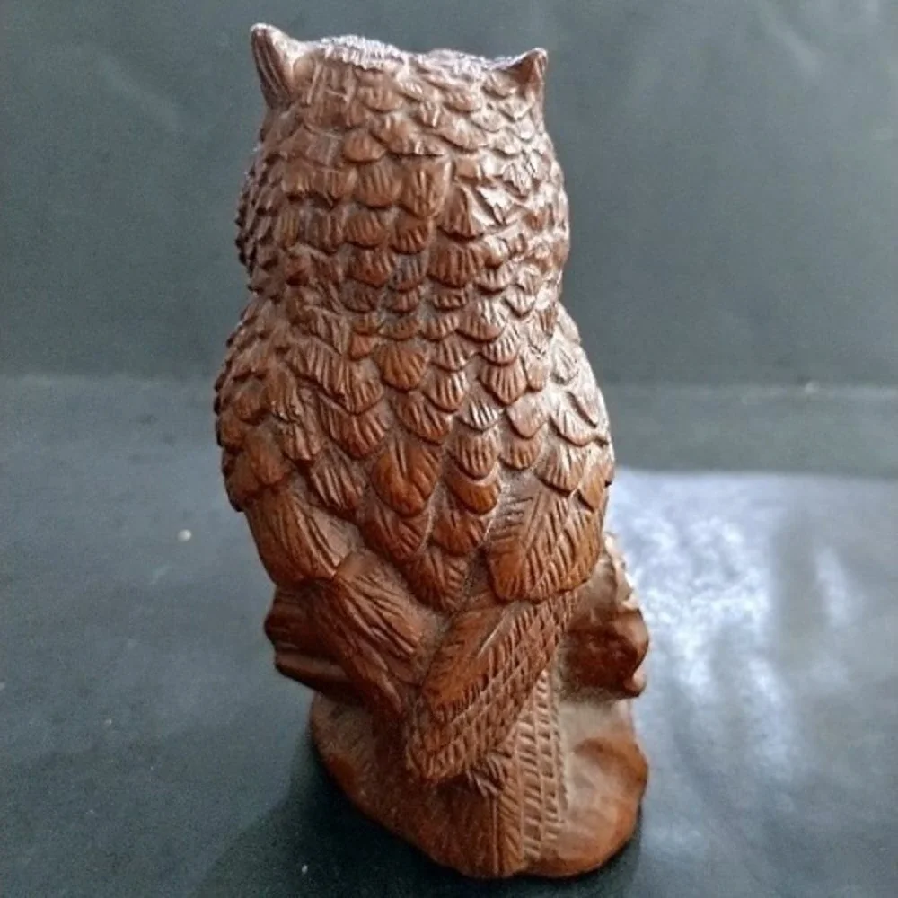 OWL Figurine Red Mill Mfg PECAN SHELL RESIN Detail Figure Handcrafted 4 Inches